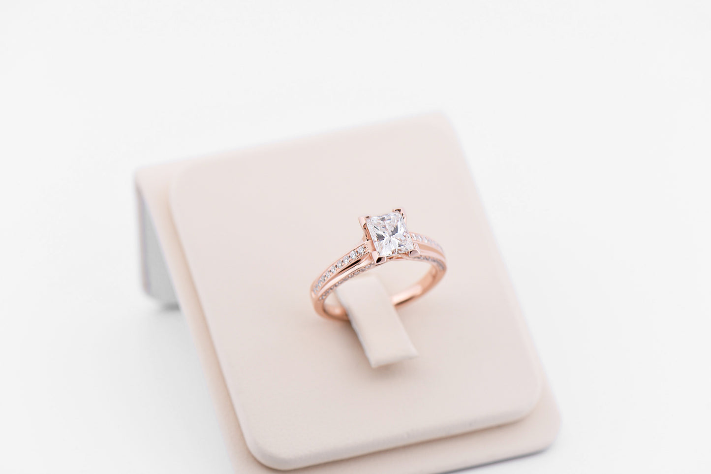 Modern Rose Gold Engagement Ring with 1ct Princess Cut Diamond