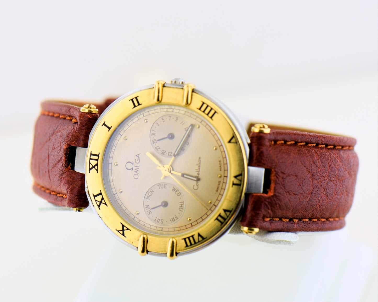 1980s Omega Constellation Quartz Calendar Wrist Watch
