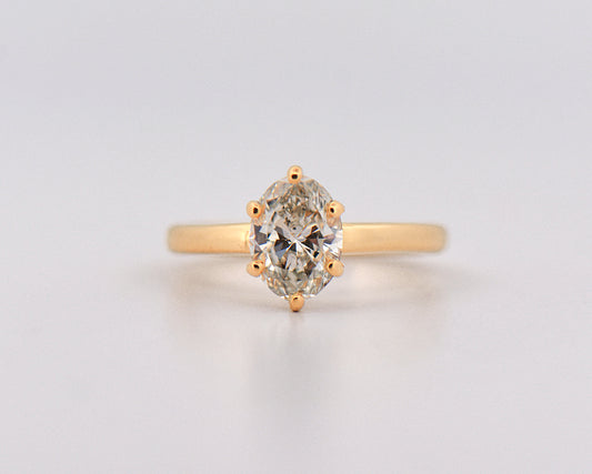 Oval Diamond Solitaire Ring in 18k Yellow Gold
