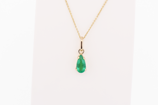 Pear Shape Colombian Emerald Solitaire Pendant in 18k Yellow Gold