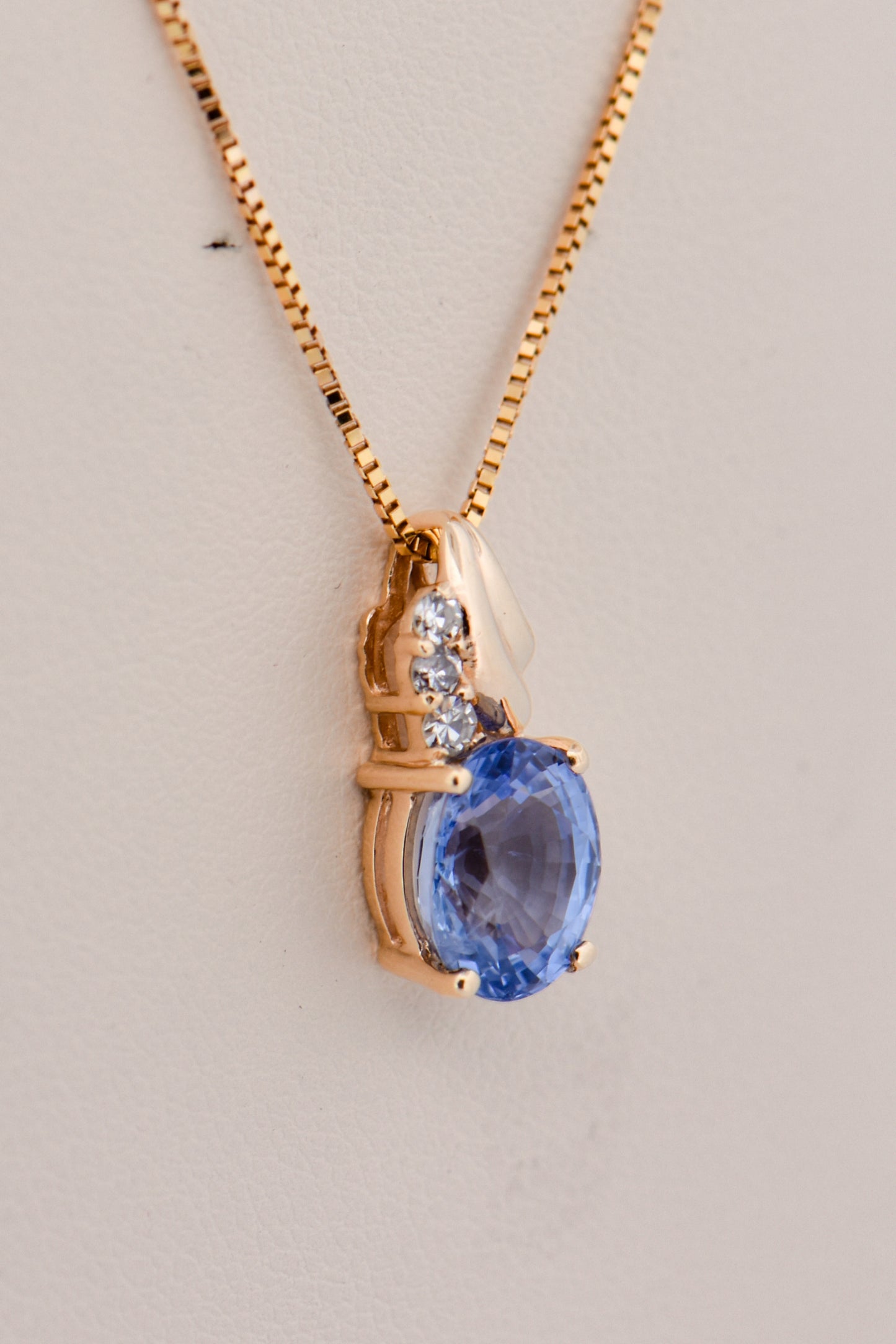 Periwinkle Blue Ceylon Sapphire & Diamond Pendant