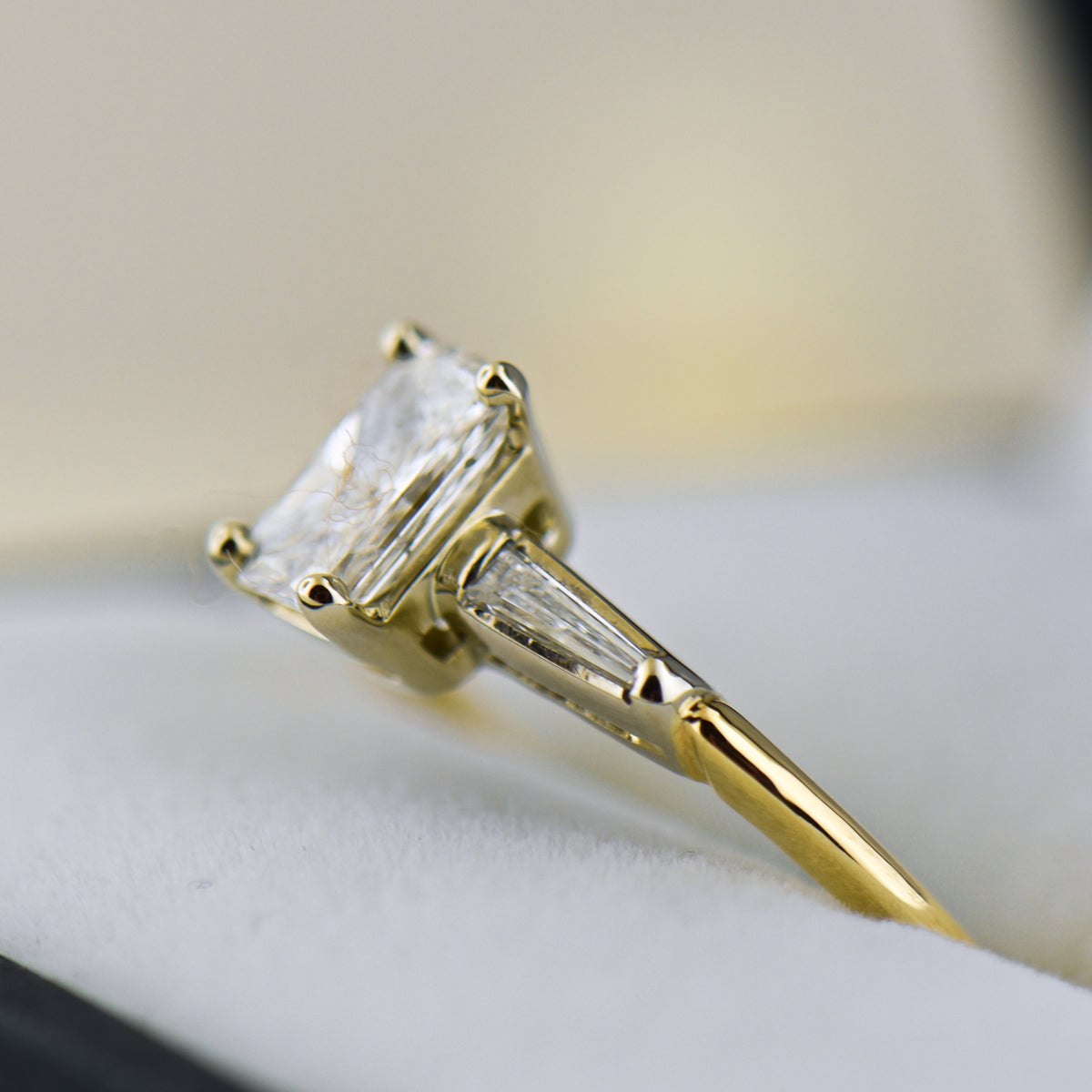 Classic Engagement Ring with Radiant Cut & Baguette Diamonds