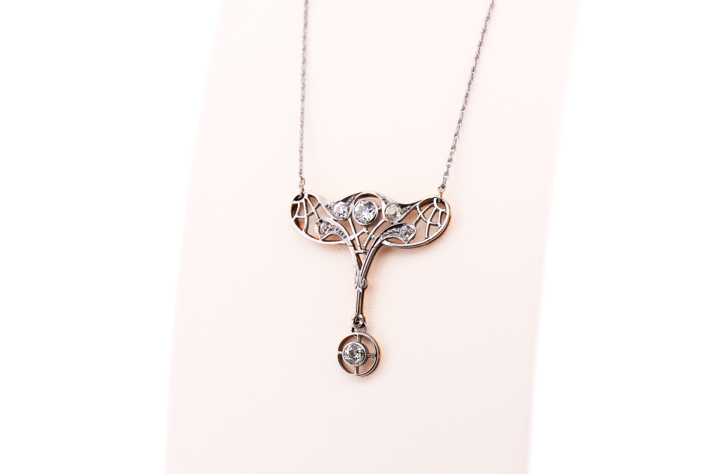 Rare Art Nouveau Diamond Necklace in Platinum-Topped Gold