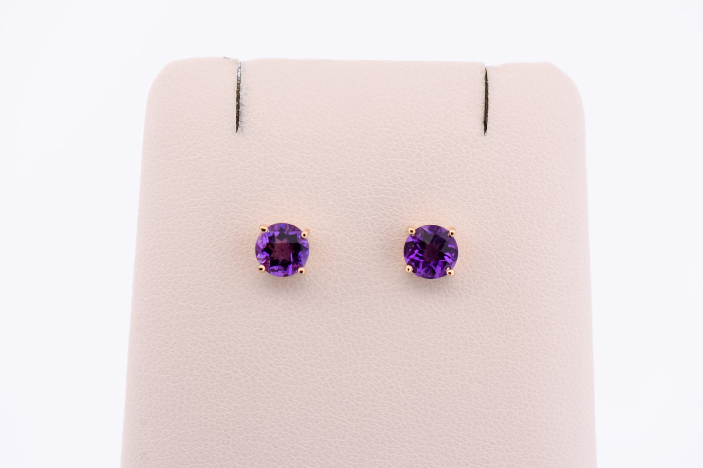 Round Amethyst Stud Earrings in Yellow Gold