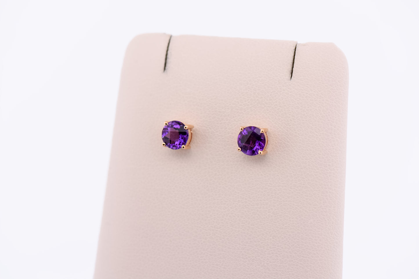 Round Amethyst Stud Earrings in Yellow Gold