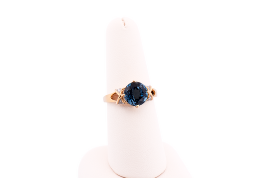 Round London Blue Topaz Ring in Yellow Gold