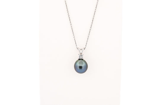 Tahitian Black Pearl Pendant with Princess Cut Diamond Accent in White Gold