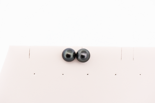 Tahitian Black Pearl Stud Earrings in 14k White Gold