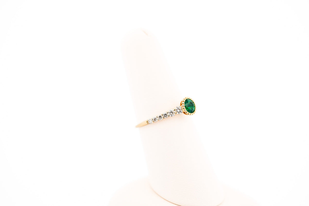 Top Gem Quality Round Emerald Engagement Ring in Yellow Gold Milgrain Bezel
