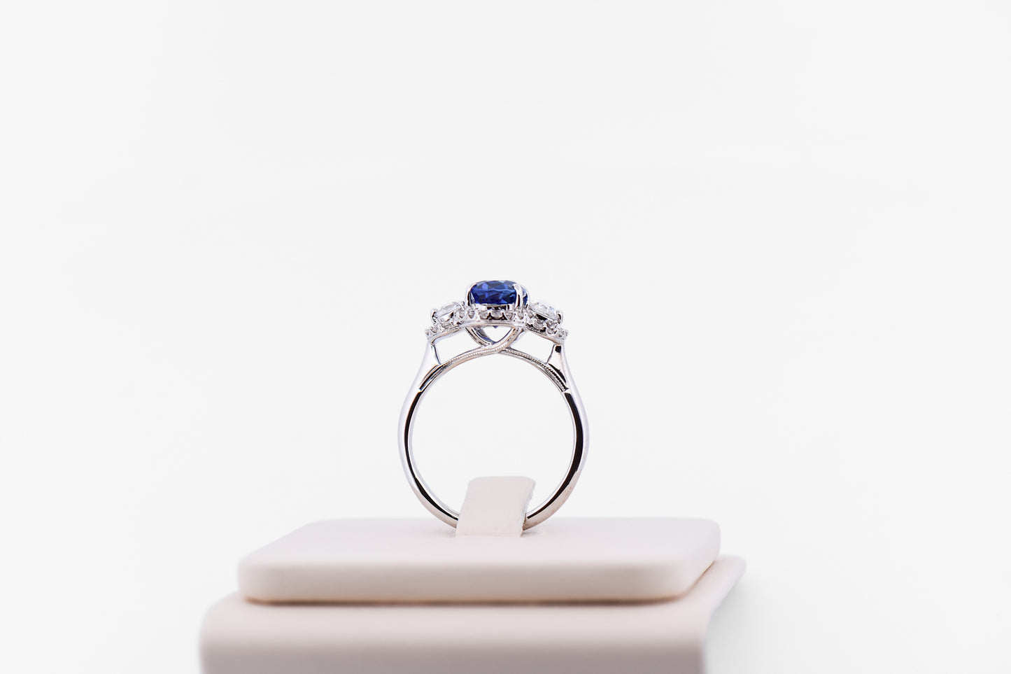 Top Quality 2.5ct Oval Blue Sapphire & Rose Cut Diamond Ring