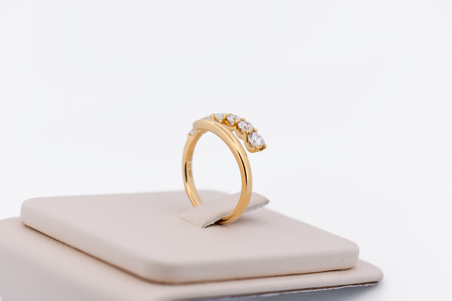 Top Quality Graduated Diamond Bypass Ring - Modern Snake Ring