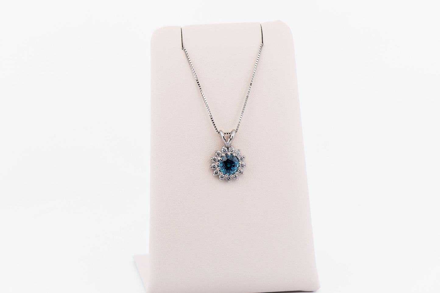 Top Quality Natural Blue Zircon Pendant with Diamond Halo