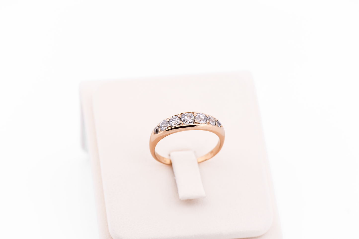 Victorian 7-Stone Mine Cut Diamond Wedding Band in 18k Yellow Gold