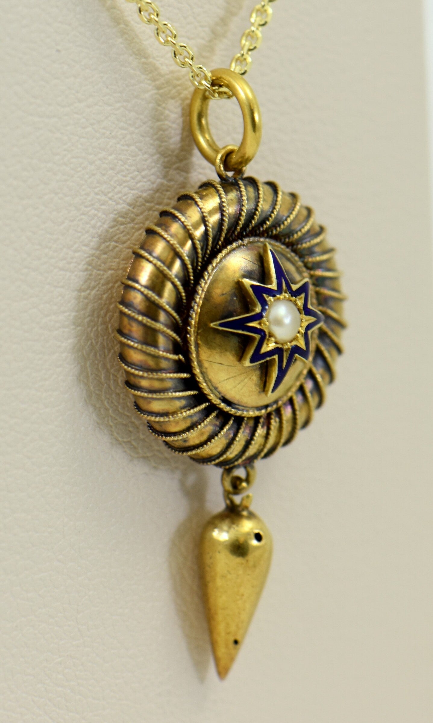 Victorian British 15k Gold Pendant Locket, circa 1860