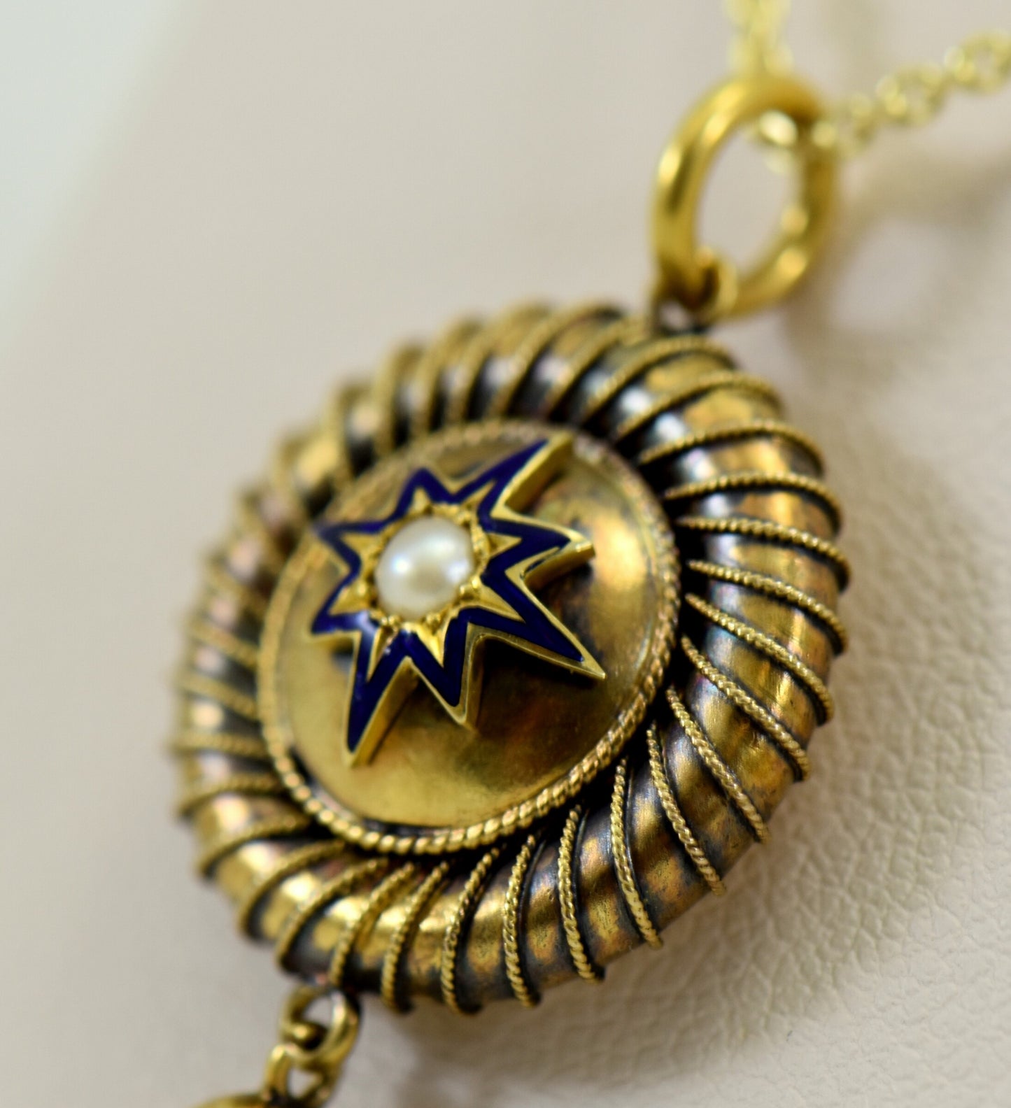 Victorian British 15k Gold Pendant Locket, circa 1860