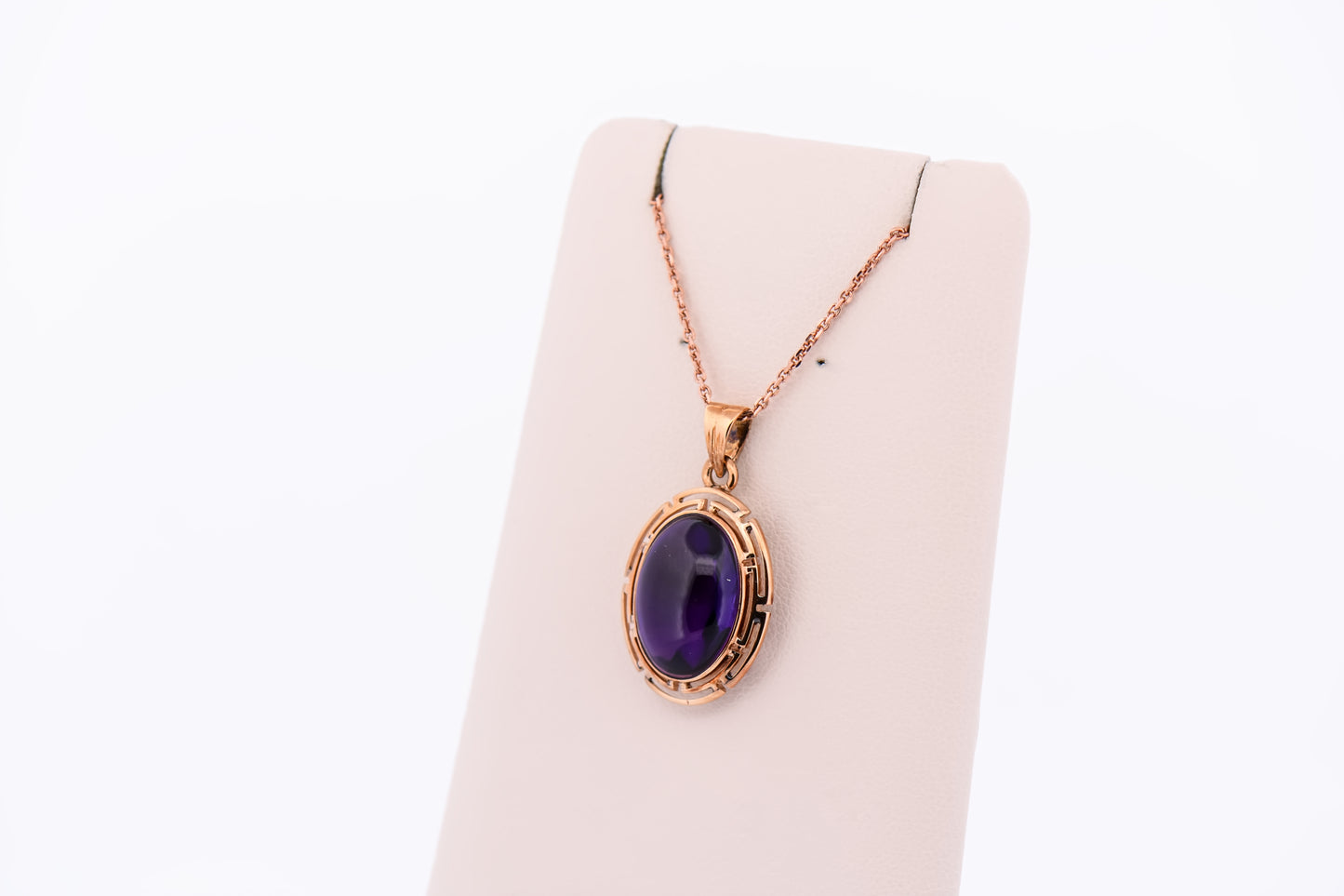 Vintage Amethyst Cabochon Pendant in Patinated Yellow Gold