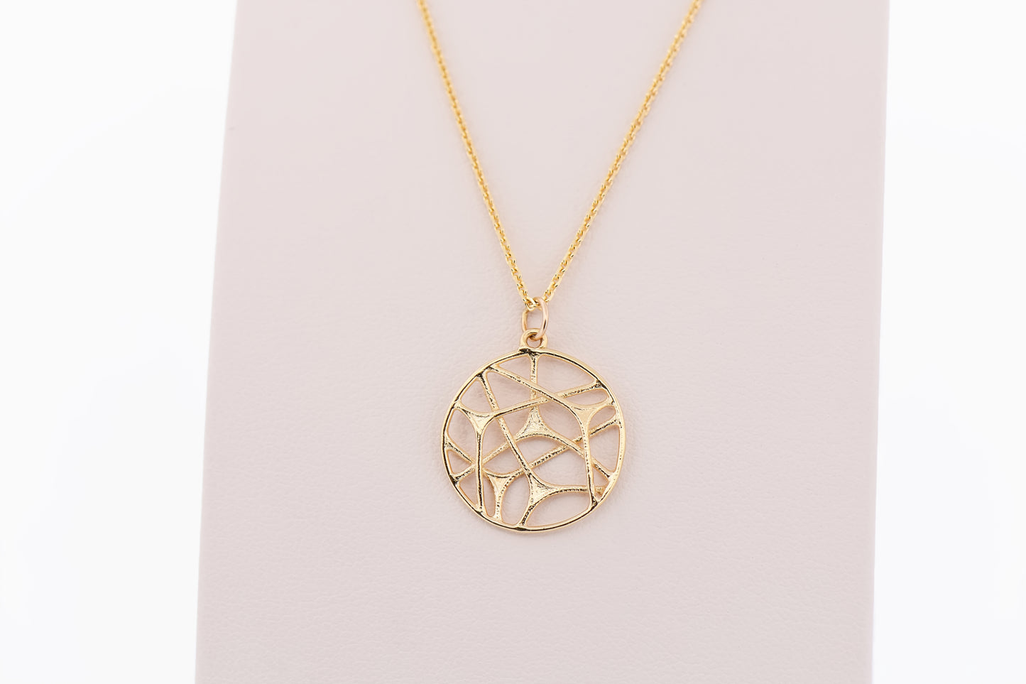 Vintage Dream Catcher Pendant in Yellow Gold