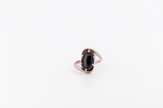 Vintage Rose Gold Solitaire Ring with Oval Black Star Sapphire